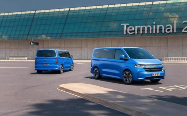 Nach ID. Buzz und Multivan komplettiert die neue Transporter-Baureihe mit Kastenwagen, Kombi, Pritsche und Caravelle die Bulli-Familie